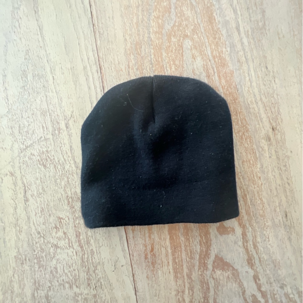black beanie - Picture 2 of 2